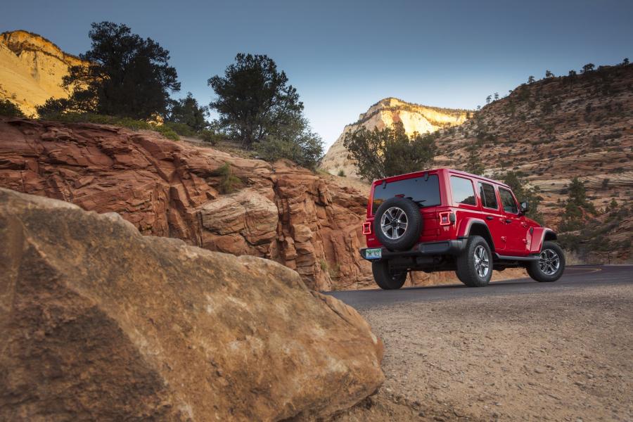  Jeep Wrangler Unlimited Sahara EcoDiesel (JL) 2019 года  (NA) (фото 7 из 39)